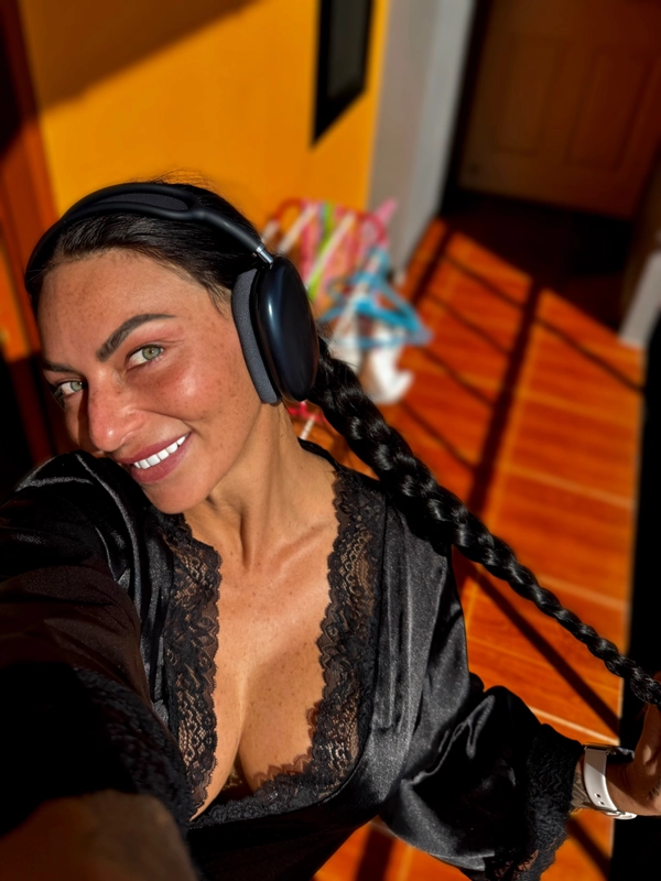 facetune_19-07-2026-09-44-43.jpg